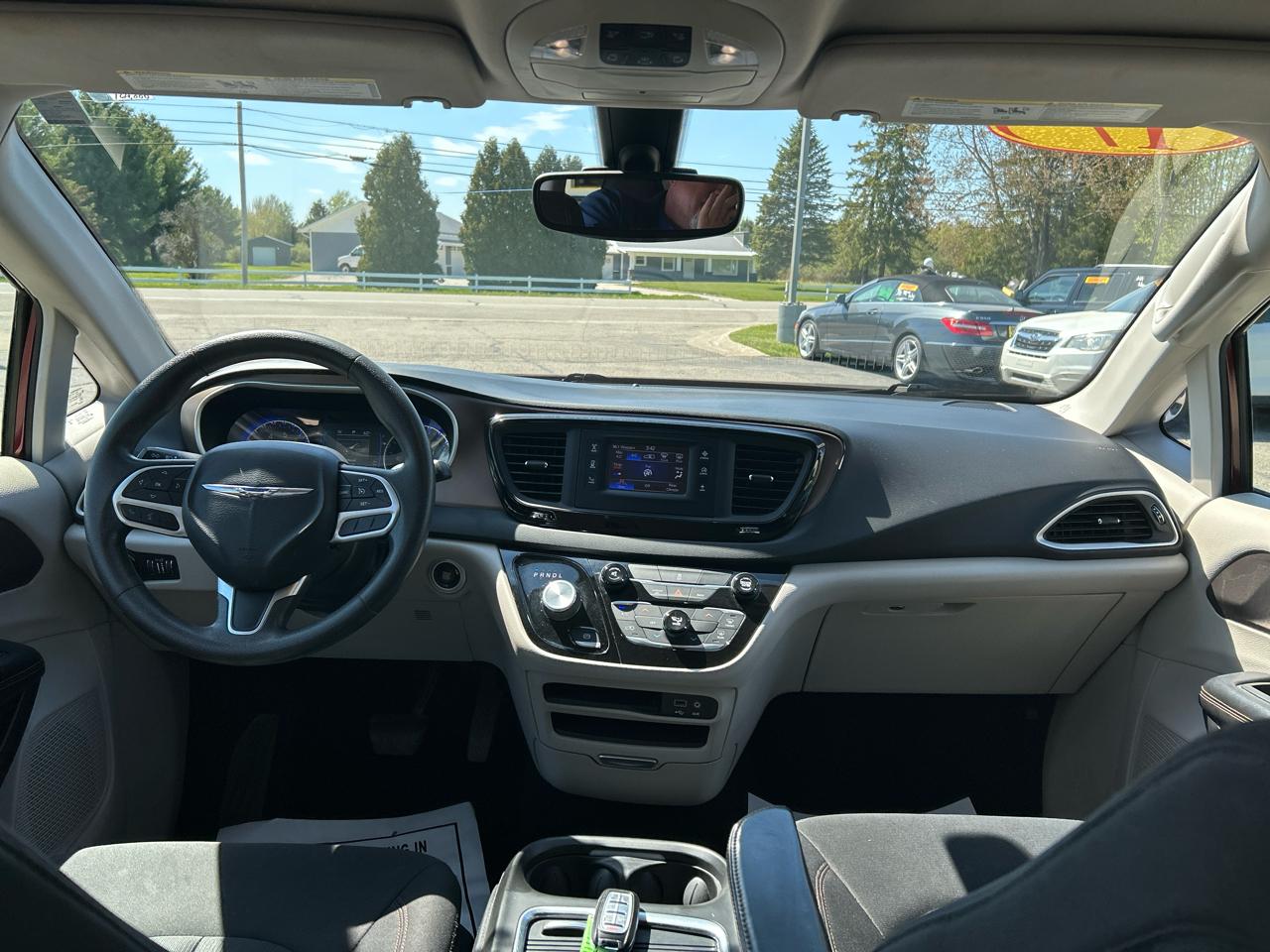 Chrysler Pacifica Touring 2017