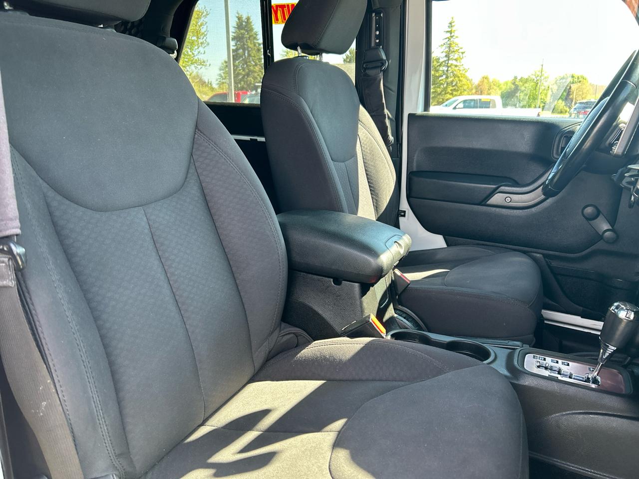 Jeep Wrangler Sport 4WD 2013
