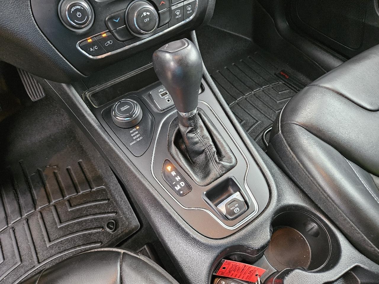 Jeep Cherokee Latitude Plus 4WD 2019