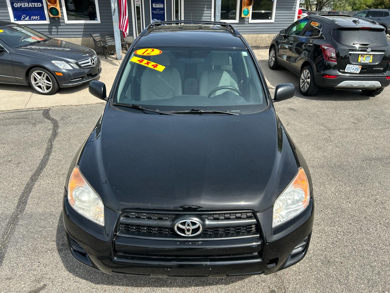 Toyota RAV4 Base I4 4WD 2012