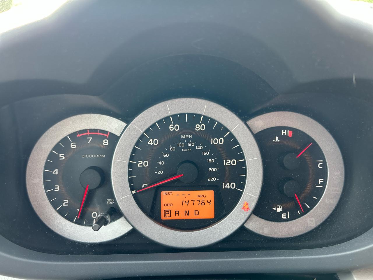 Toyota RAV4 Base I4 4WD 2012