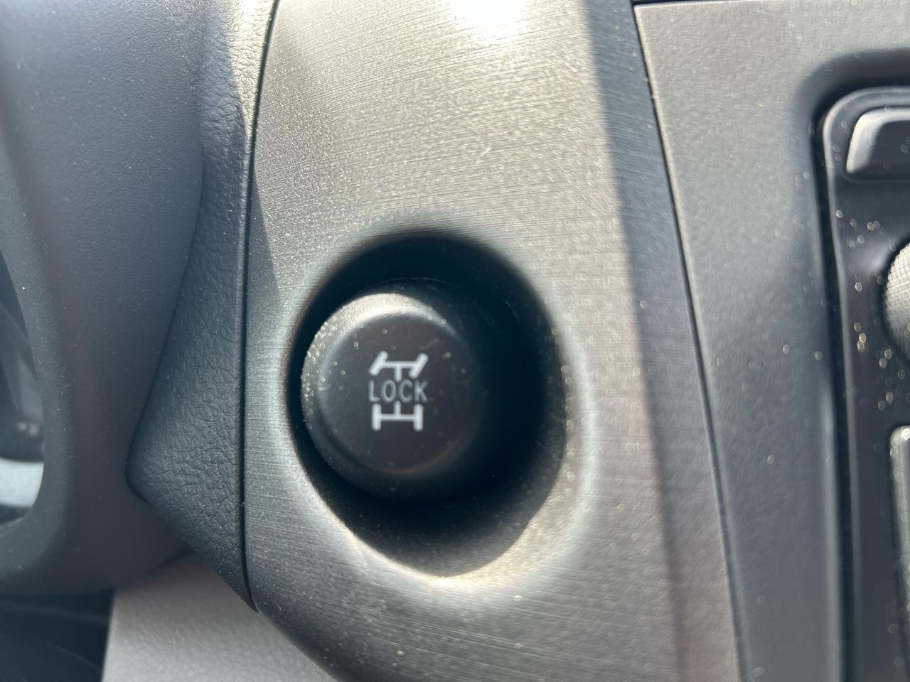 Toyota RAV4 Base I4 4WD 2012