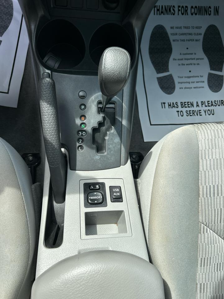 Toyota RAV4 Base I4 4WD 2012