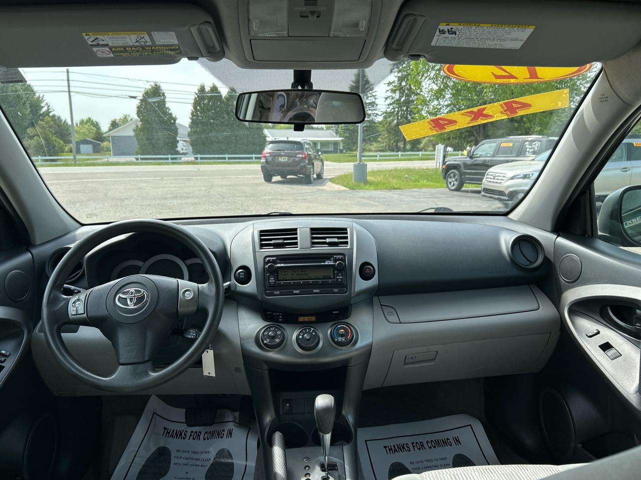 Toyota RAV4 Base I4 4WD 2012