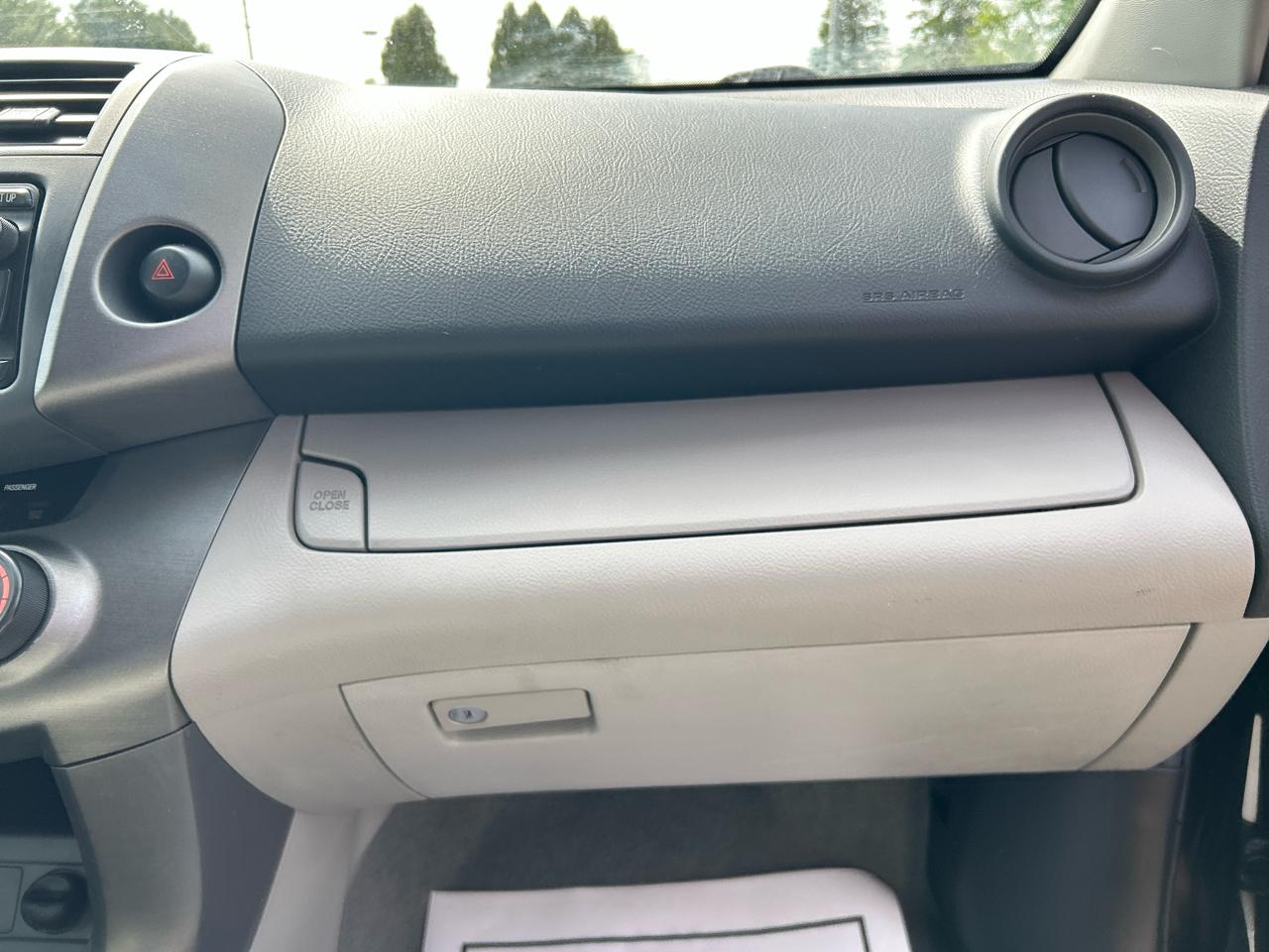 Toyota RAV4 Base I4 4WD 2012