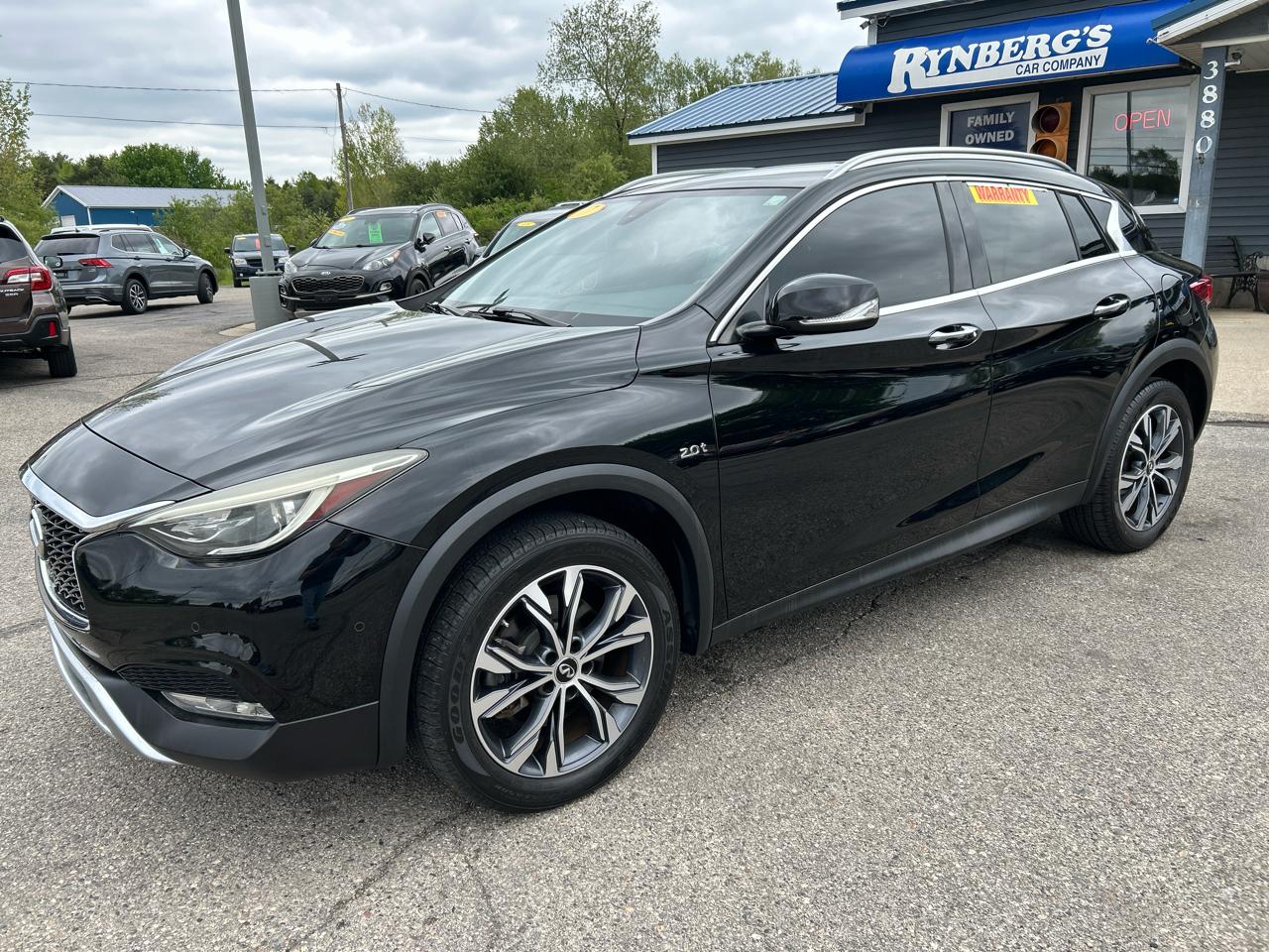 Infiniti QX30 Luxury AWD 2017