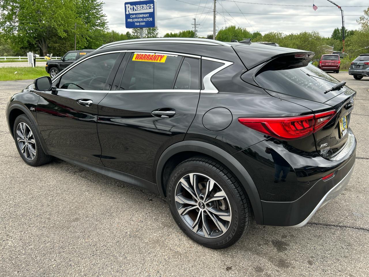 Infiniti QX30 Luxury AWD 2017
