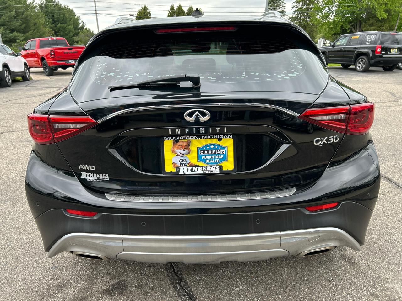 Infiniti QX30 Luxury AWD 2017