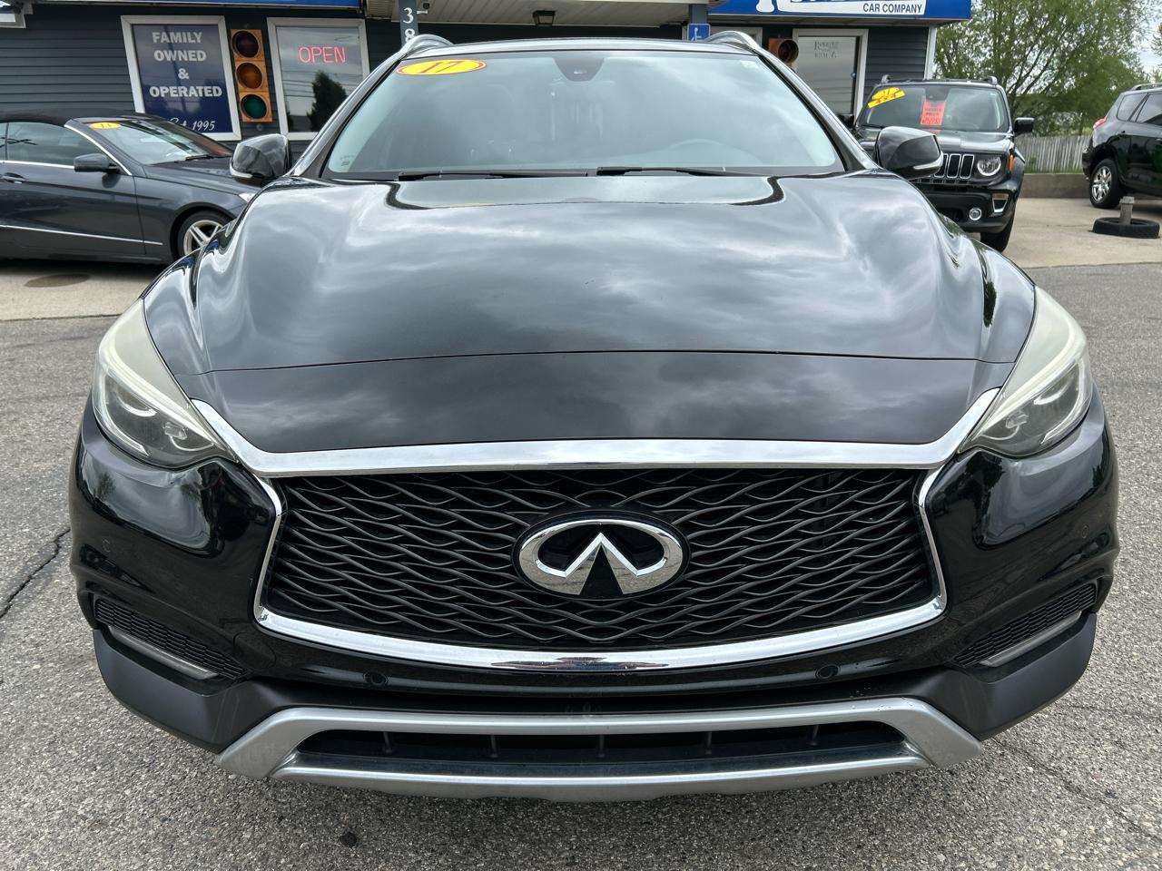 Infiniti QX30 Luxury AWD 2017
