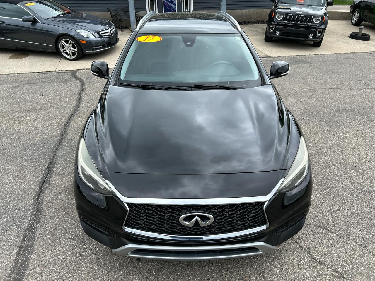 Infiniti QX30 Luxury AWD 2017