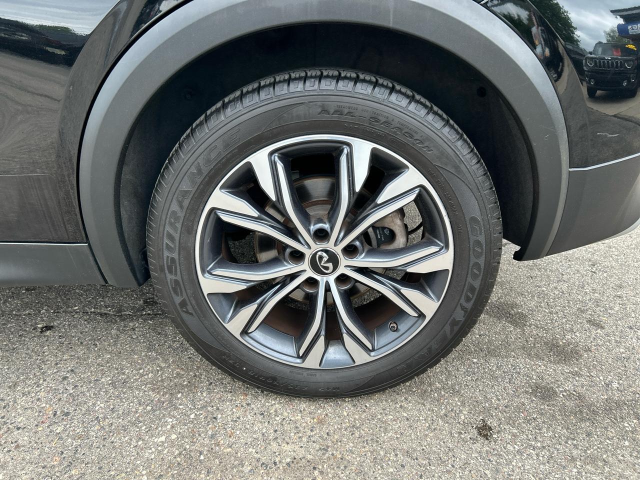 Infiniti QX30 Luxury AWD 2017