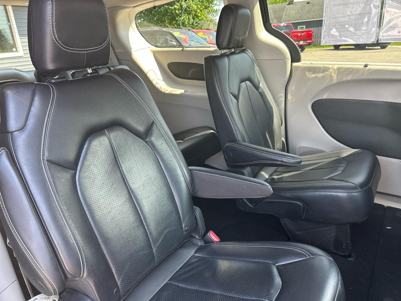 Chrysler Pacifica Touring-L 2022