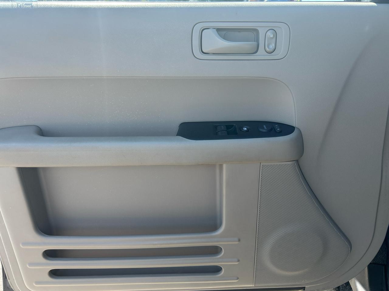 Honda Element EX 4WD AT with Navigation System 2010