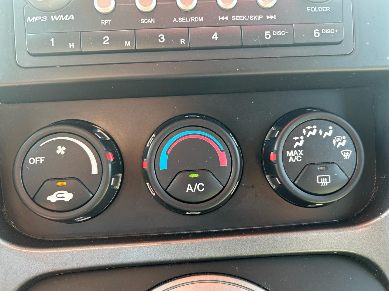 Honda Element EX 4WD AT with Navigation System 2010