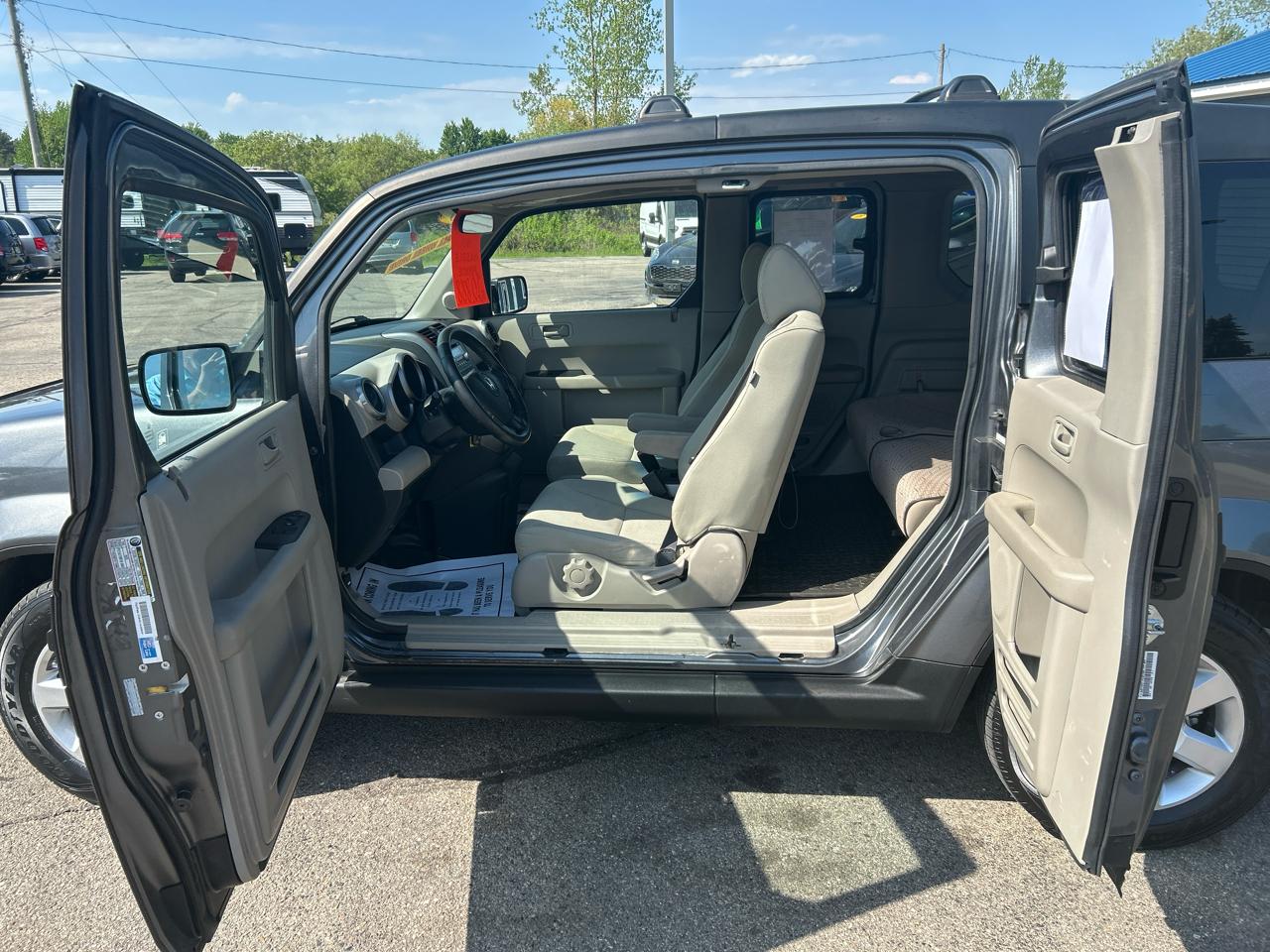 Honda Element EX 4WD AT with Navigation System 2010