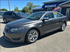 2016 Ford Taurus 