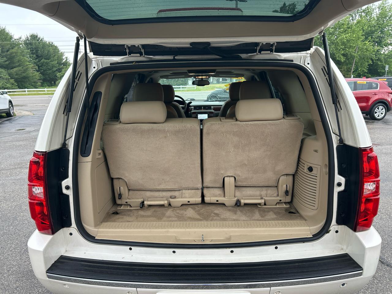 Chevrolet Tahoe LTZ 4WD 2013