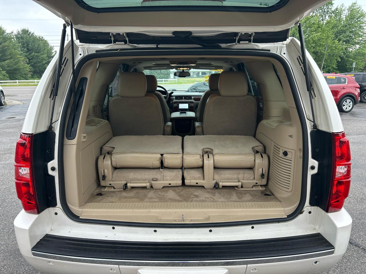 Chevrolet Tahoe LTZ 4WD 2013