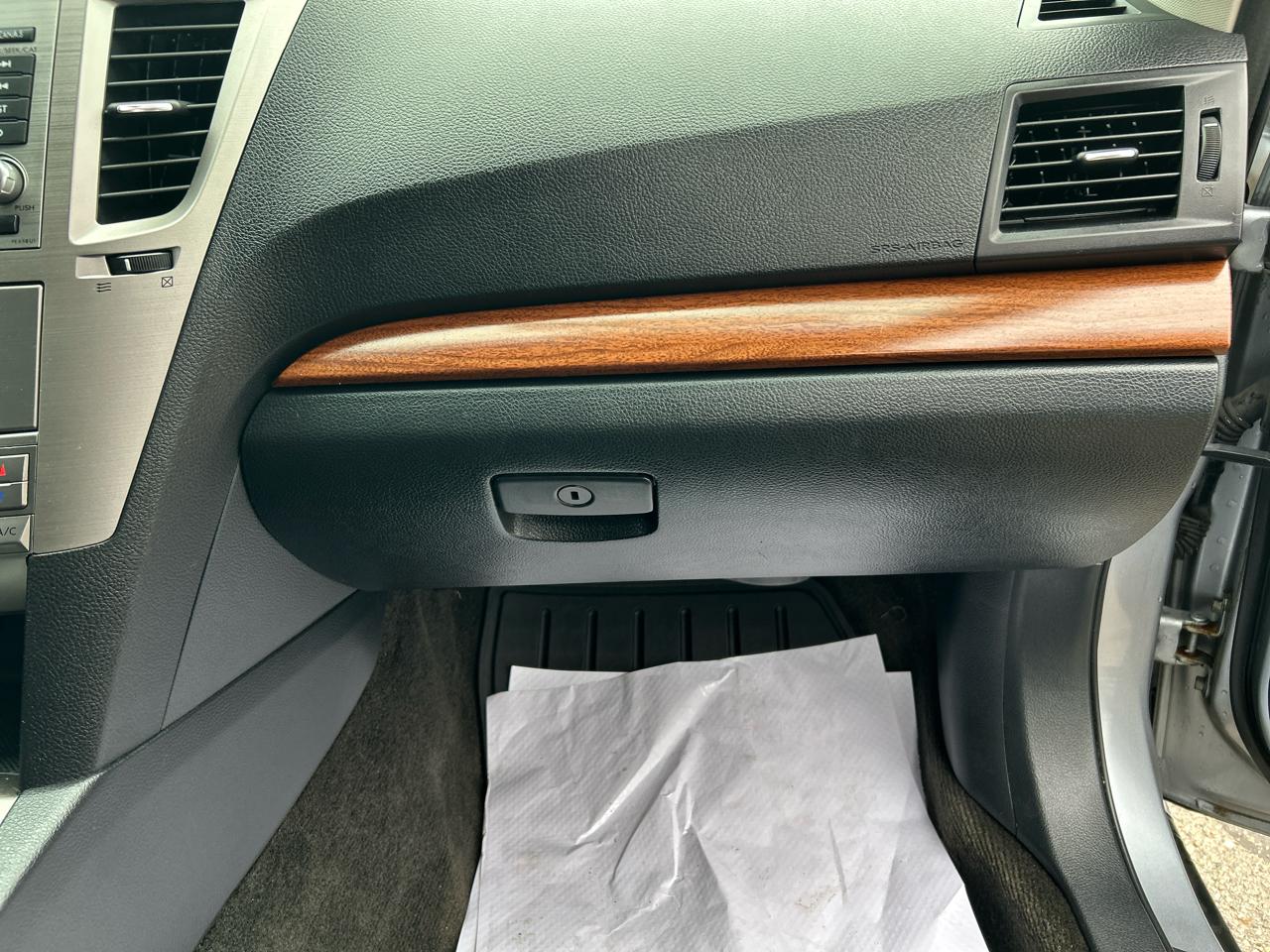 Subaru Outback 2.5i Limited 2013