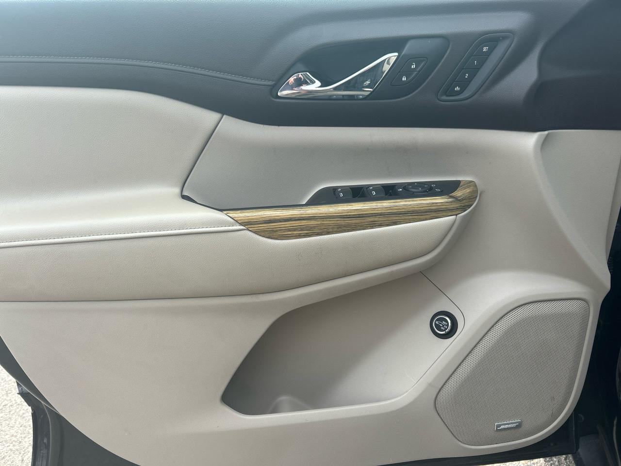 GMC Acadia Denali AWD 2019