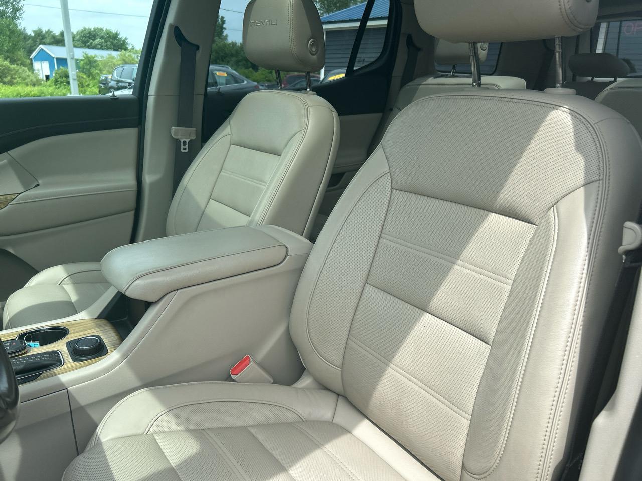 GMC Acadia Denali AWD 2019