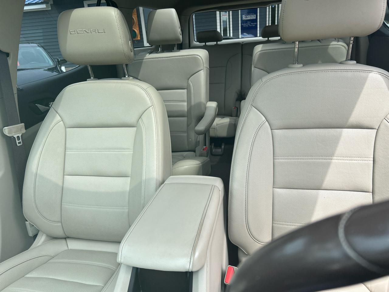 GMC Acadia Denali AWD 2019
