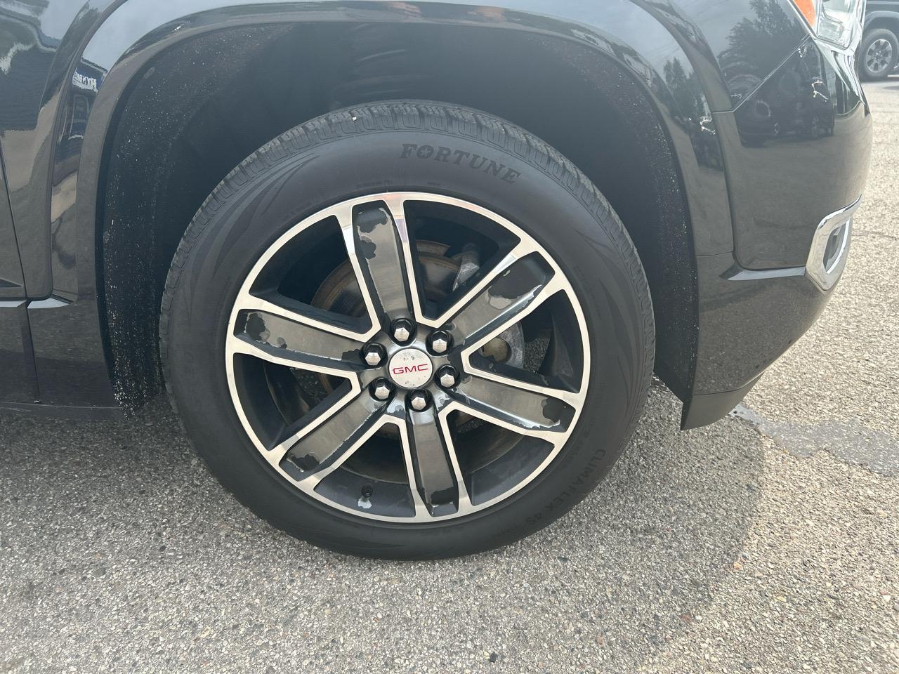 GMC Acadia Denali AWD 2019