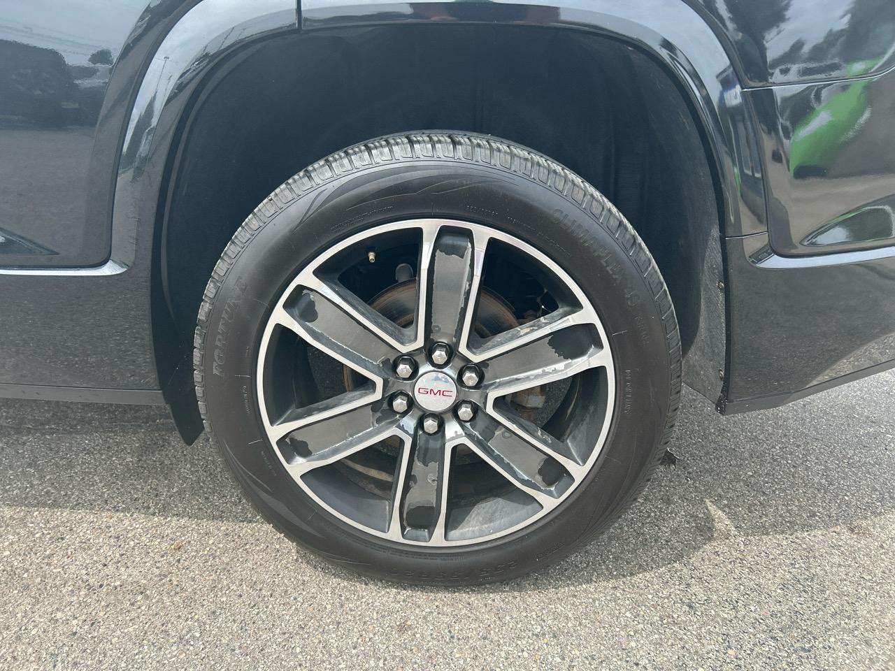 GMC Acadia Denali AWD 2019