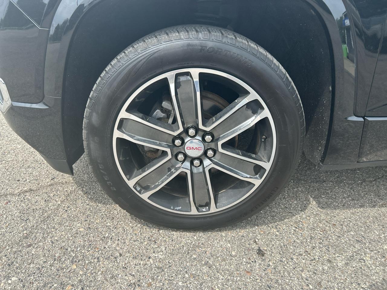 GMC Acadia Denali AWD 2019