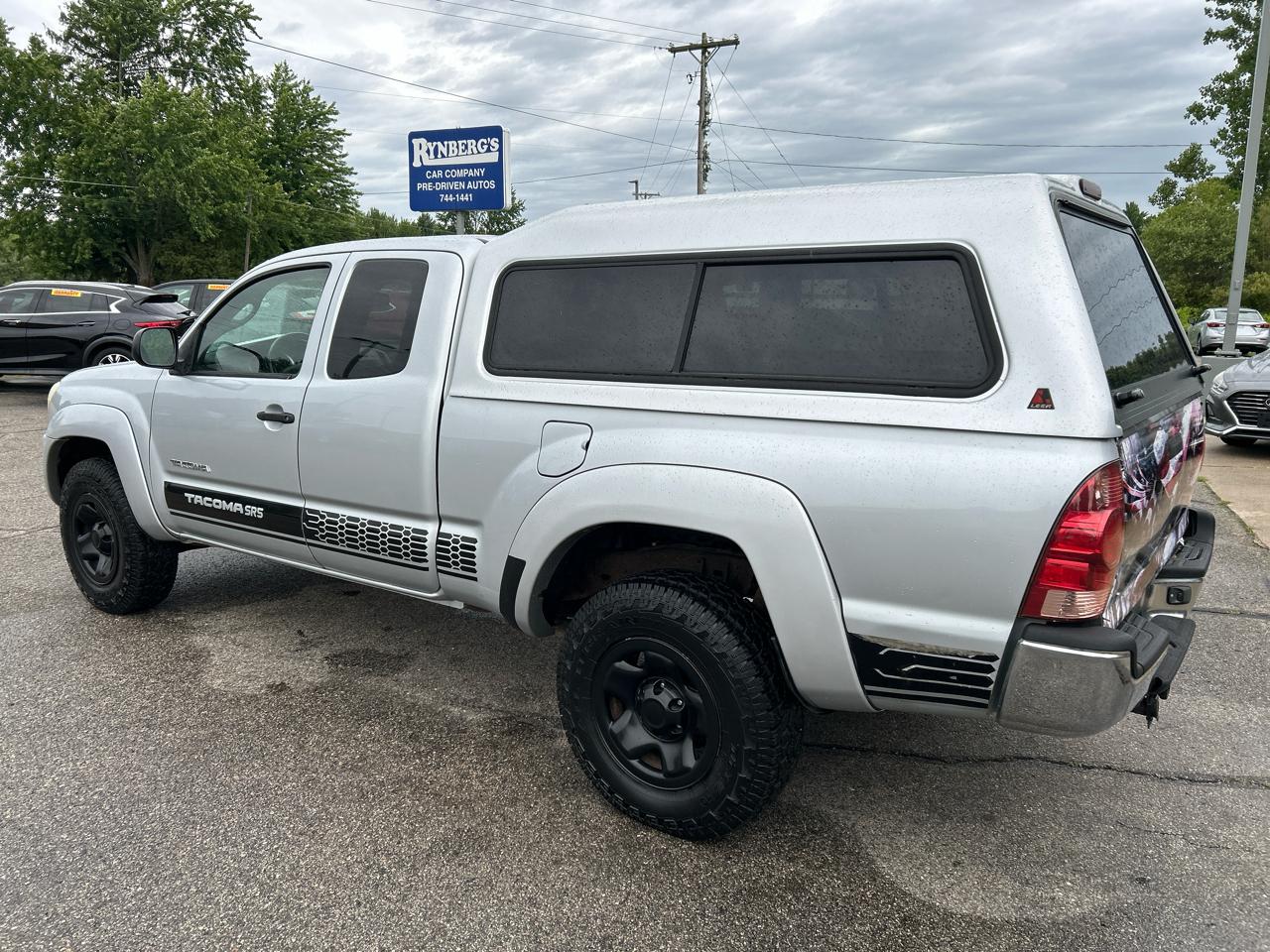Toyota Tacoma PreRunner Access Cab I4 Manual 2WD 2005