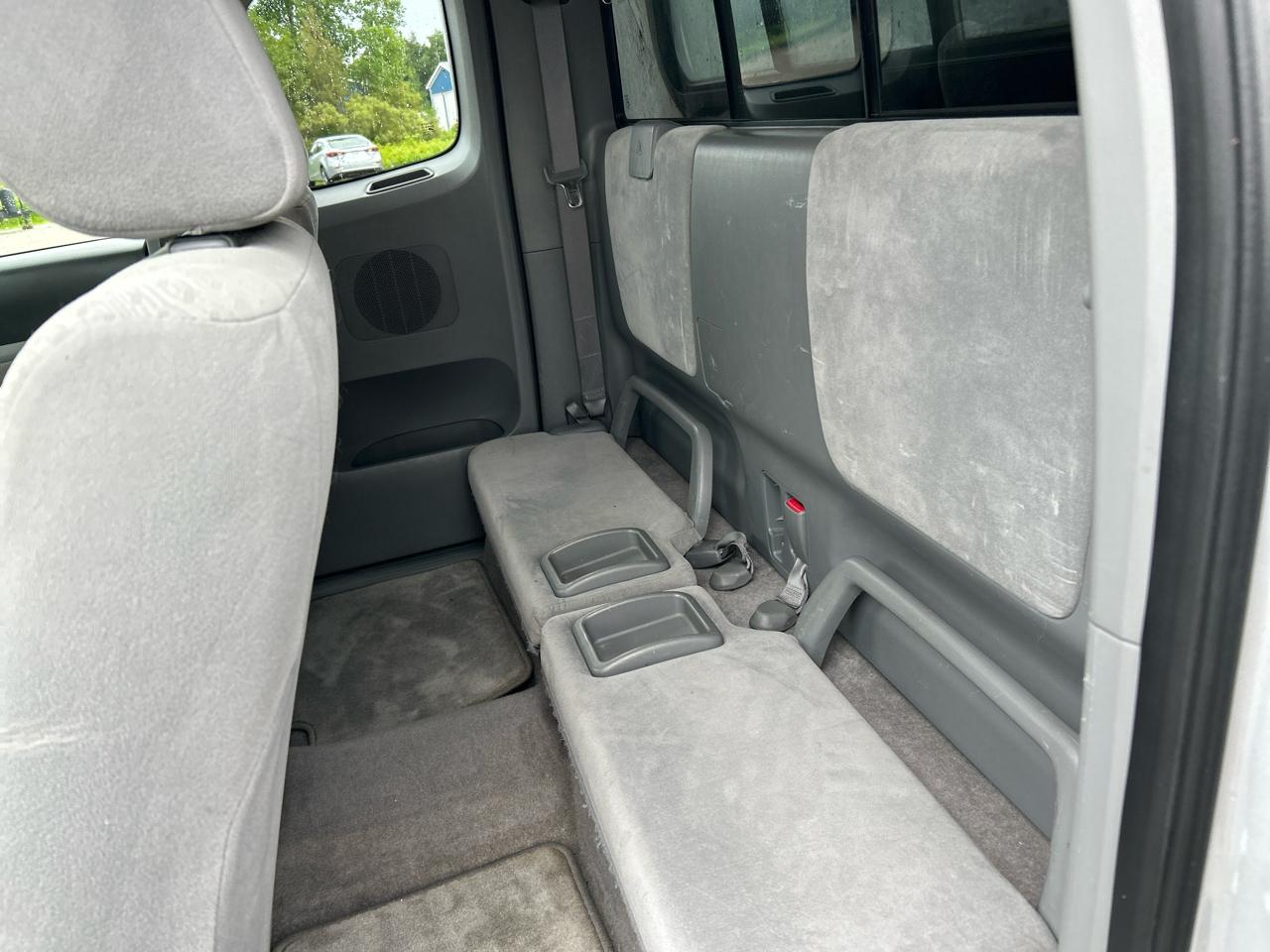 Toyota Tacoma PreRunner Access Cab I4 Manual 2WD 2005