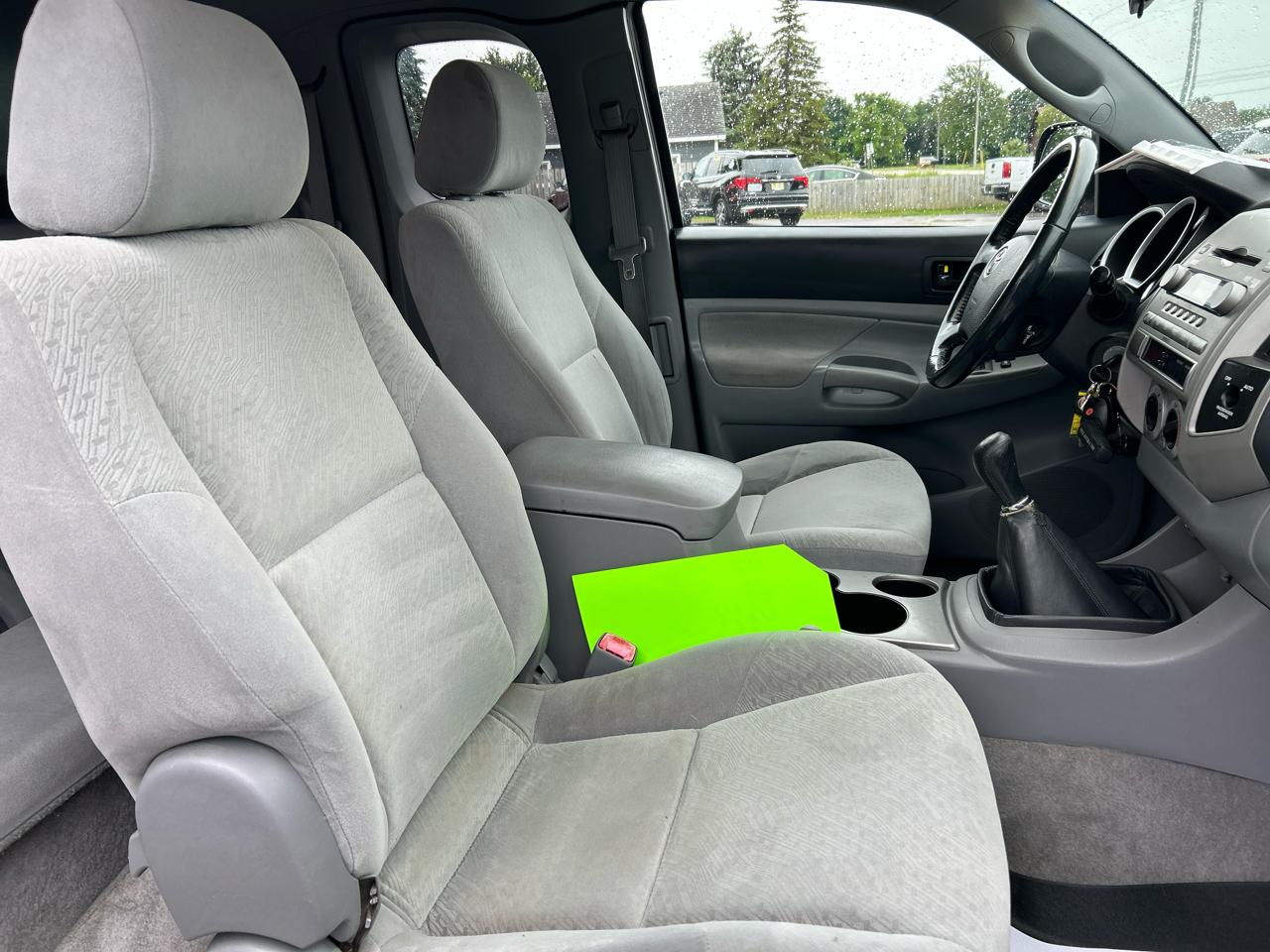 Toyota Tacoma PreRunner Access Cab I4 Manual 2WD 2005