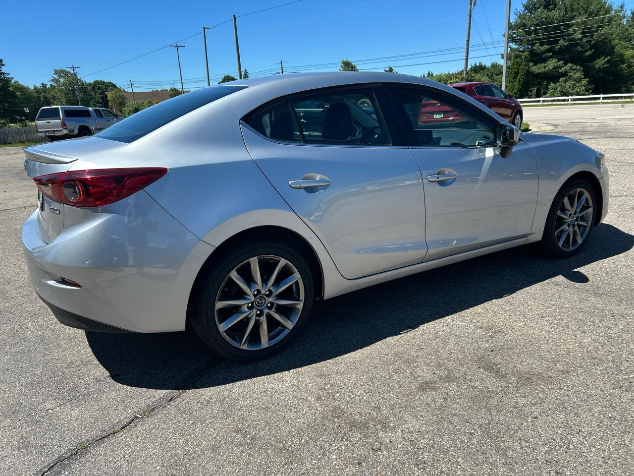 Mazda MAZDA3 s Touring AT 4-Door 2018