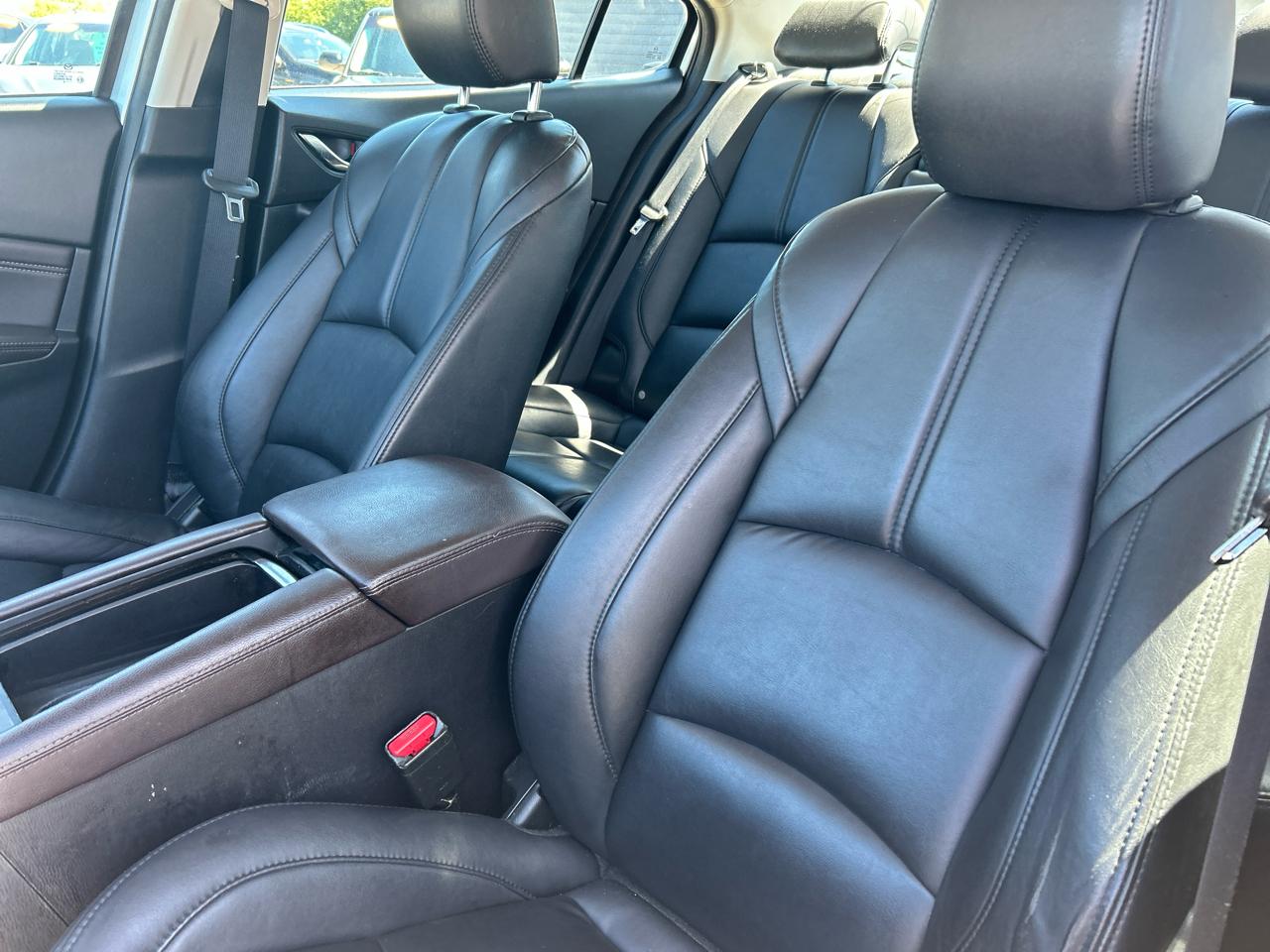 Mazda MAZDA3 s Touring AT 4-Door 2018