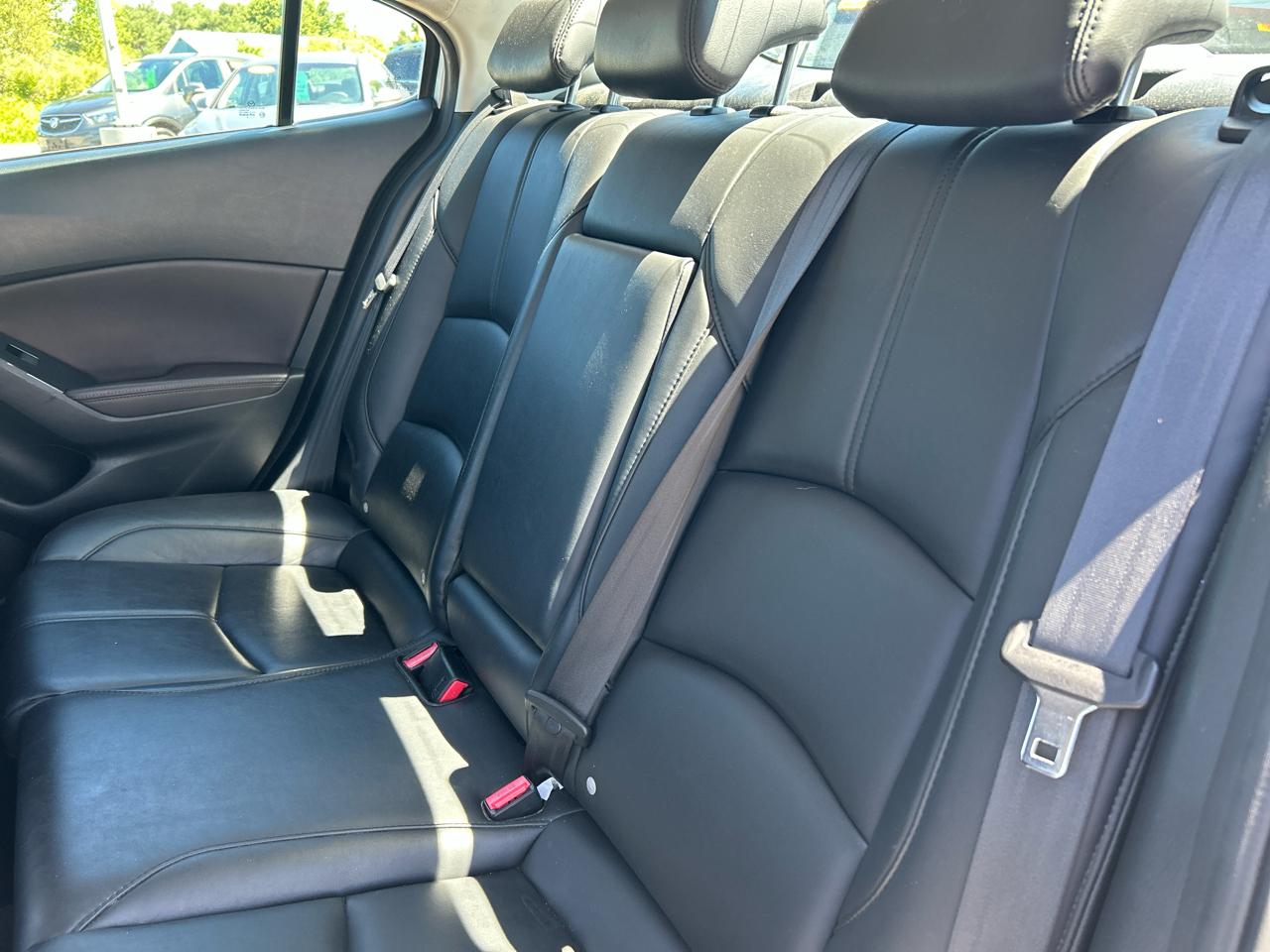 Mazda MAZDA3 s Touring AT 4-Door 2018
