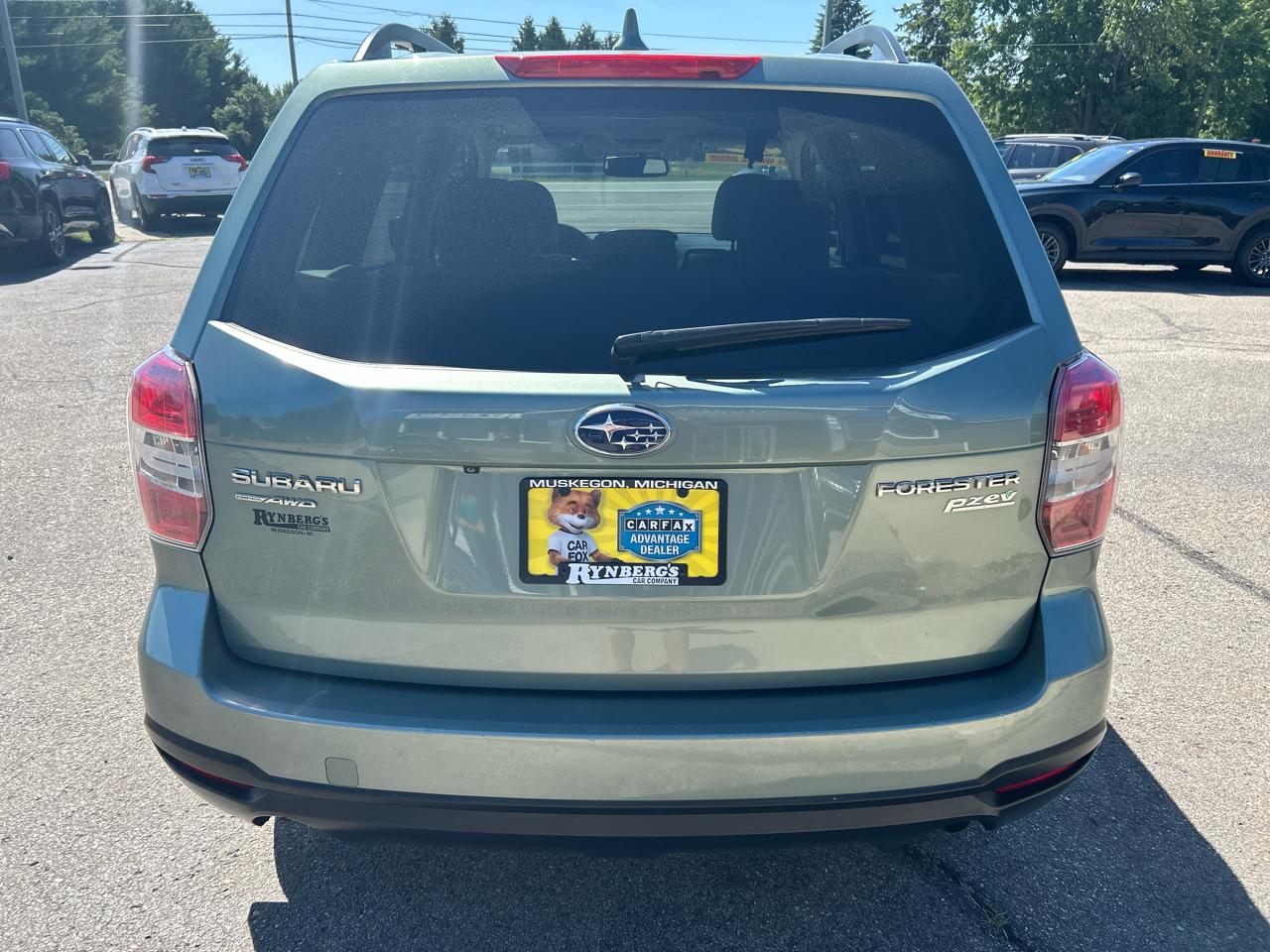 Subaru Forester 2.5i Premium PZEV CVT 2016