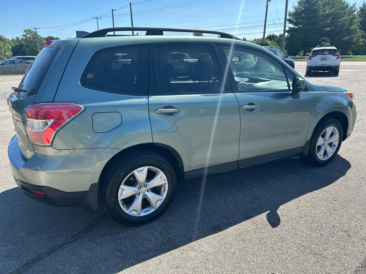 Subaru Forester 2.5i Premium PZEV CVT 2016
