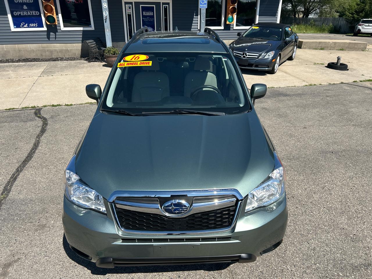 Subaru Forester 2.5i Premium PZEV CVT 2016