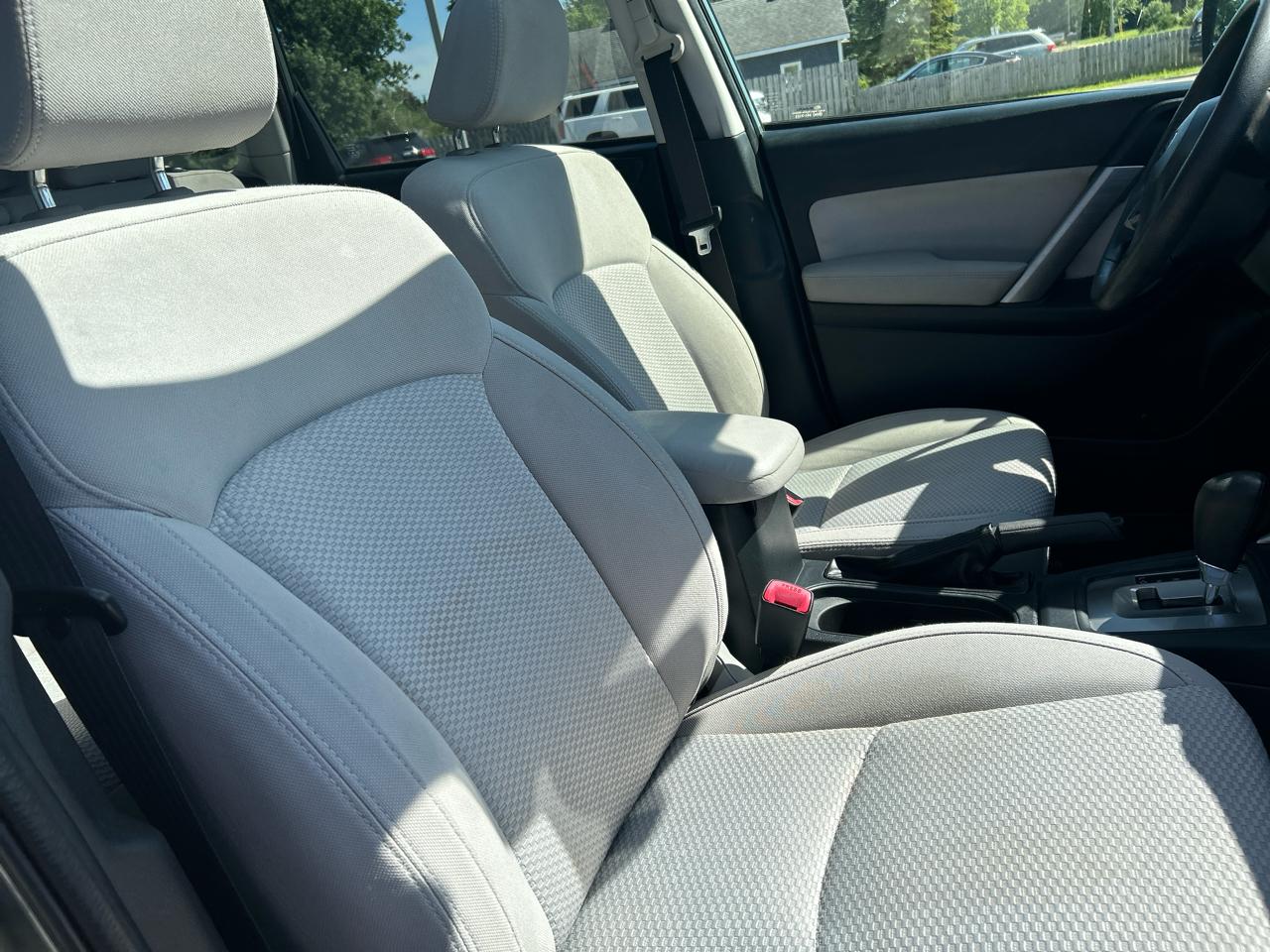Subaru Forester 2.5i Premium PZEV CVT 2016