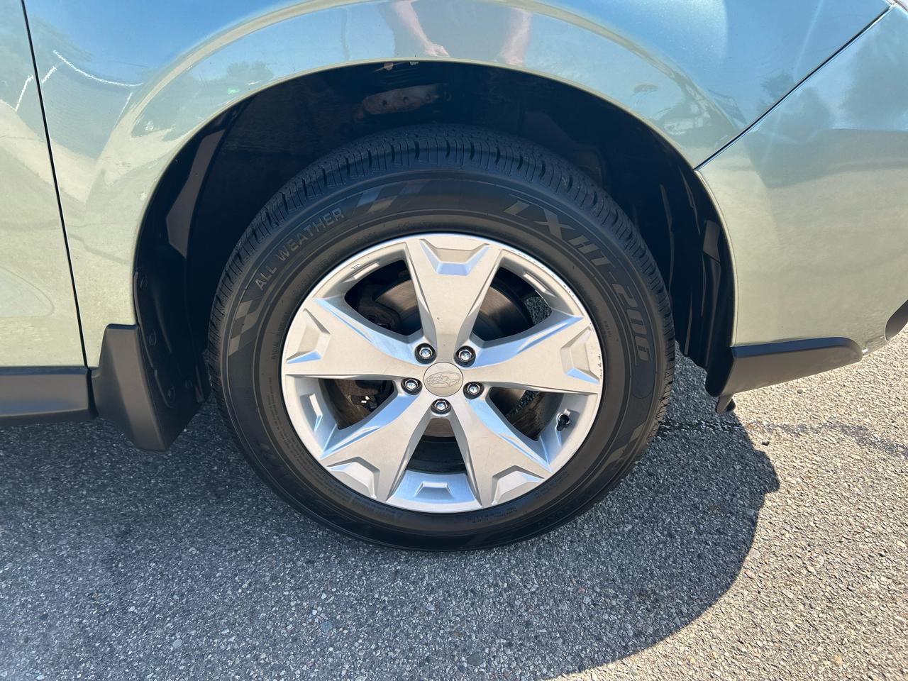 Subaru Forester 2.5i Premium PZEV CVT 2016