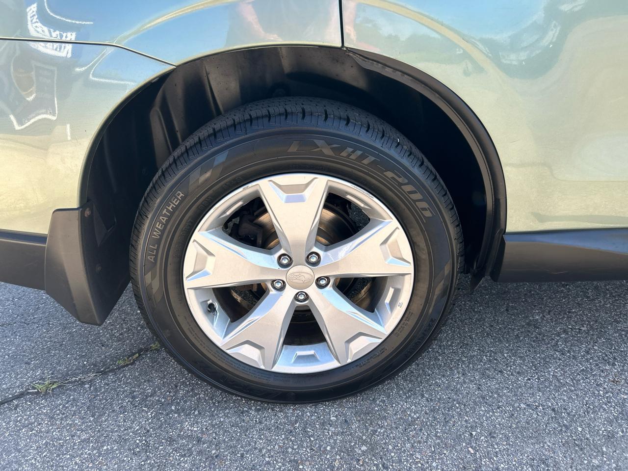 Subaru Forester 2.5i Premium PZEV CVT 2016