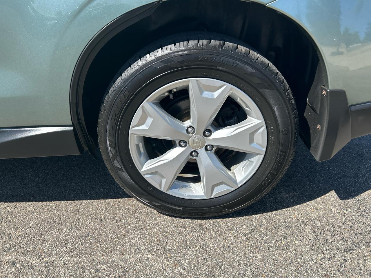 Subaru Forester 2.5i Premium PZEV CVT 2016