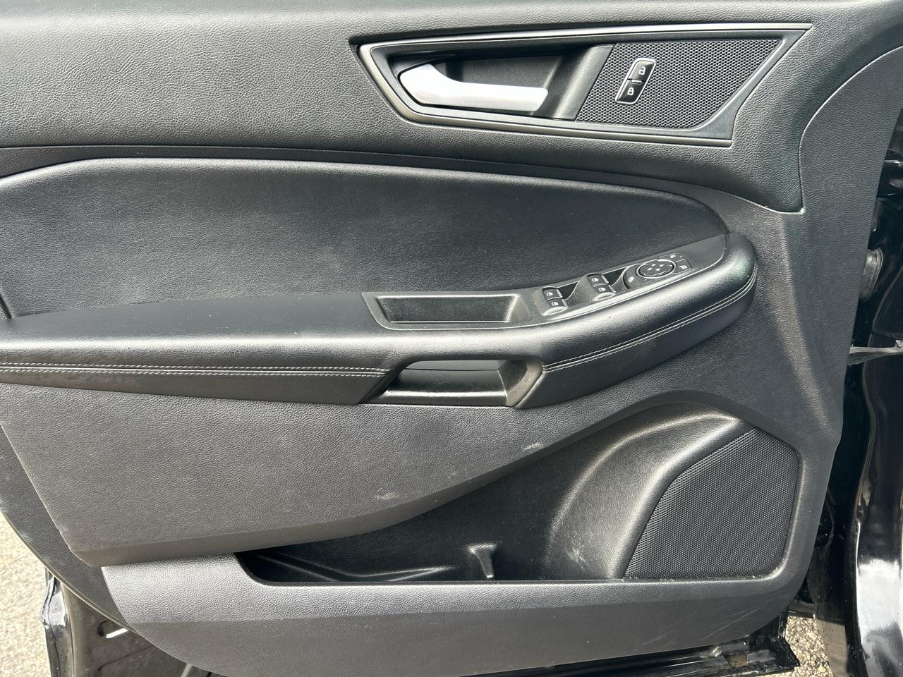 Ford Edge SE AWD 2022