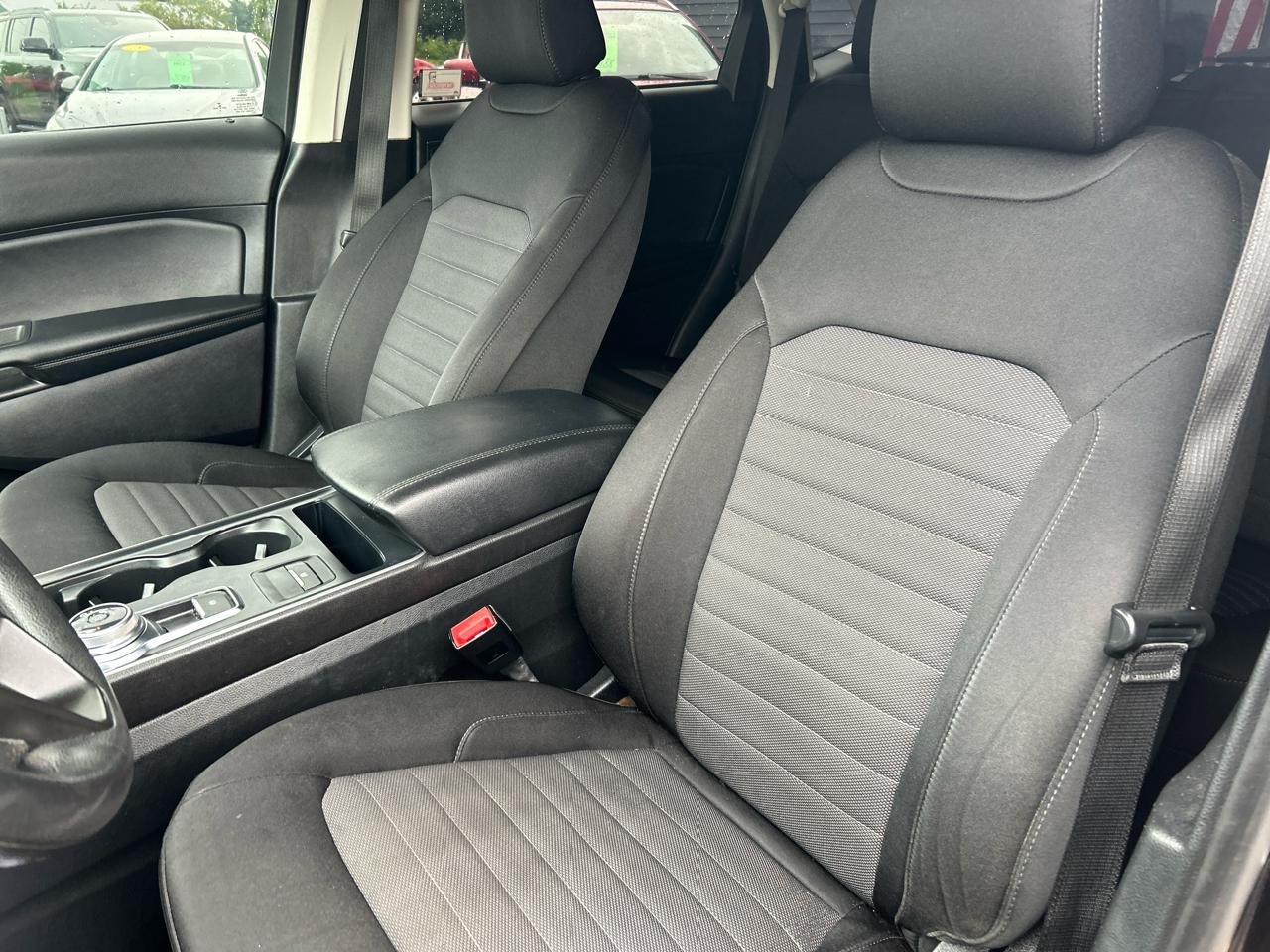 Ford Edge SE AWD 2022
