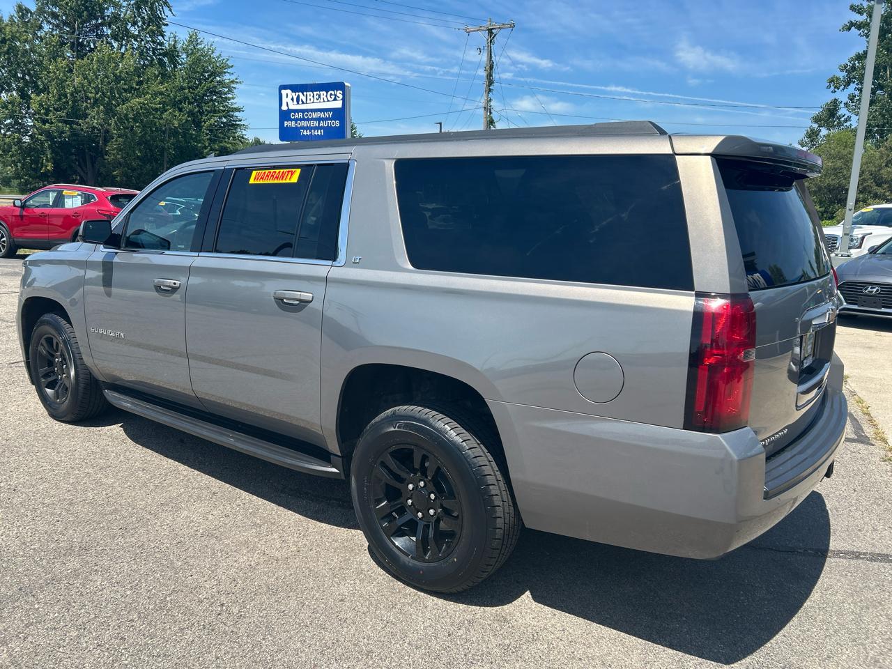 Chevrolet Suburban LT 4WD 2019