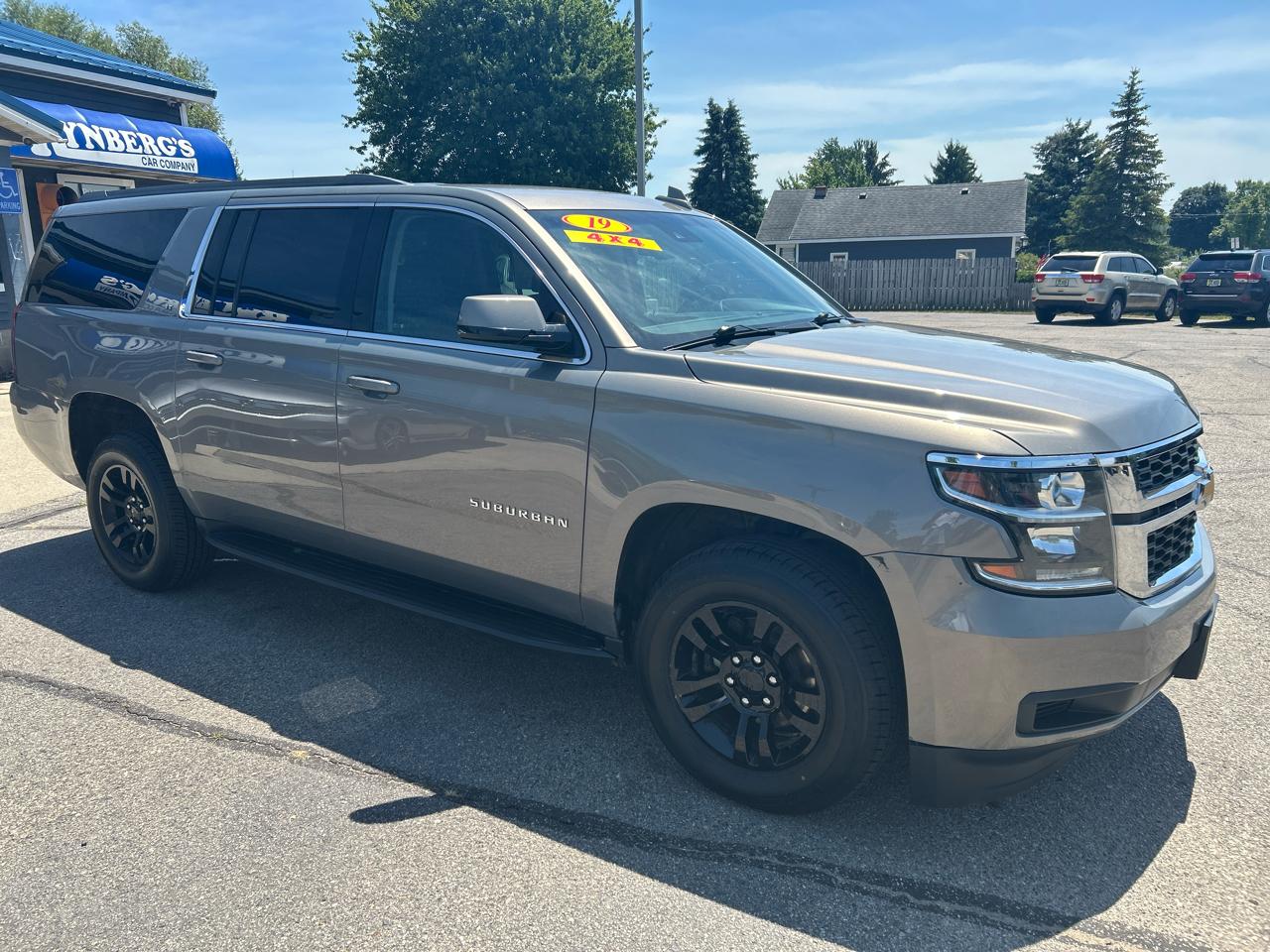 Chevrolet Suburban LT 4WD 2019