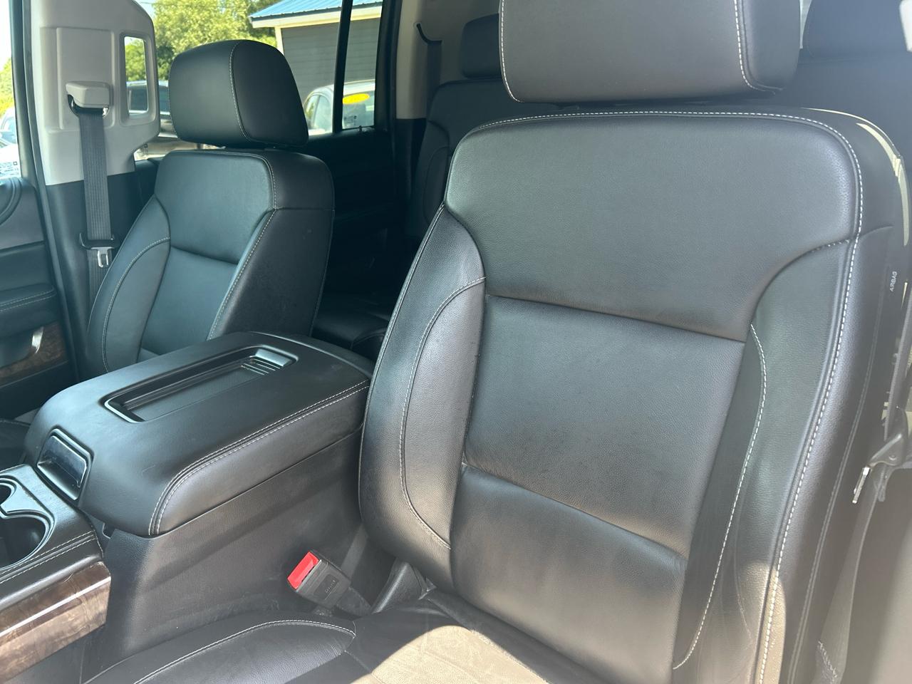 Chevrolet Suburban LT 4WD 2019