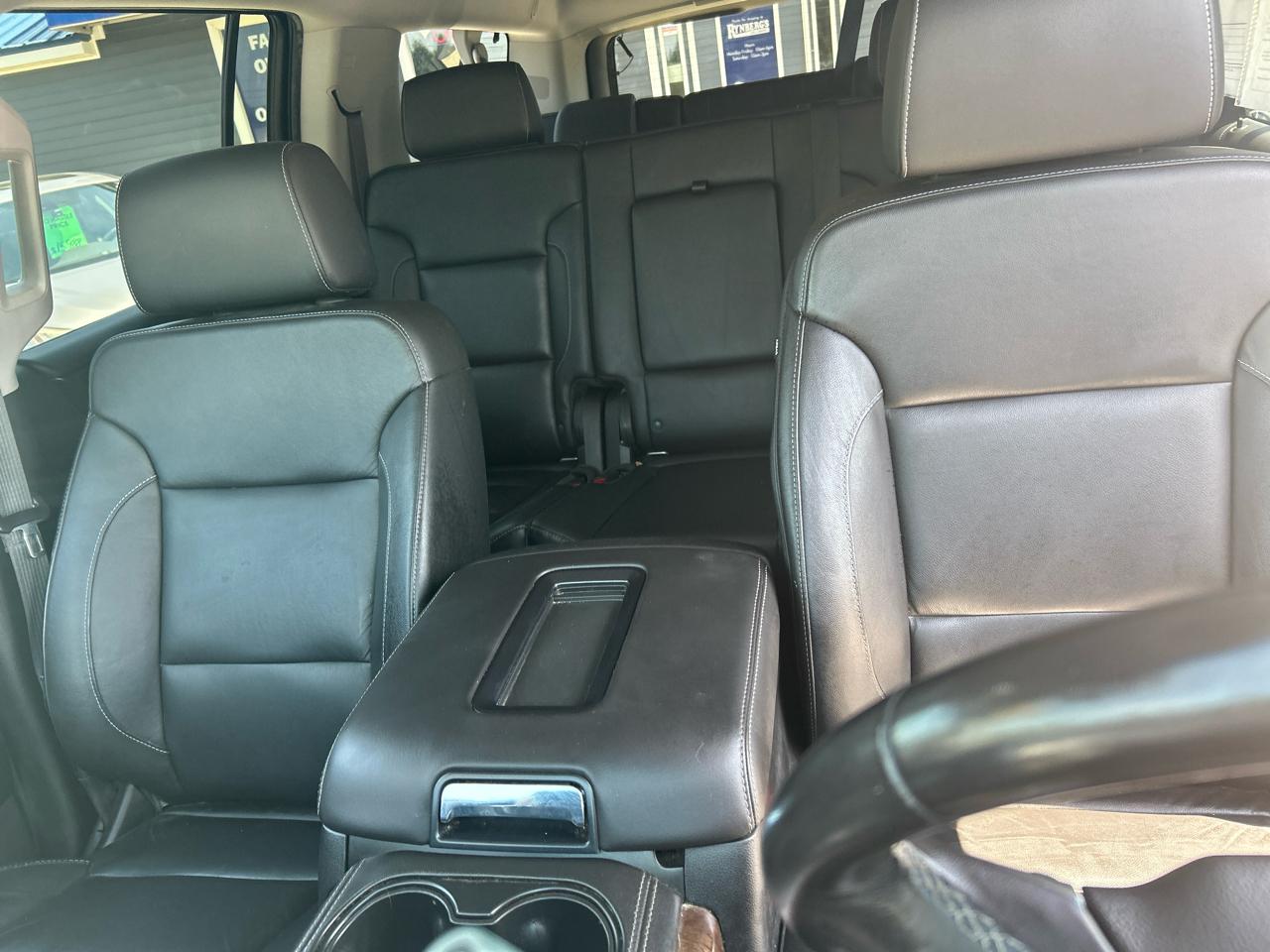 Chevrolet Suburban LT 4WD 2019
