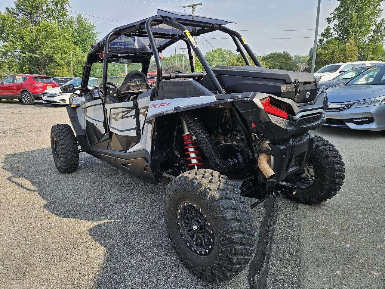 Polaris RZR 1000 XP  2021