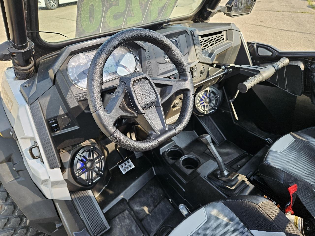 Polaris RZR 1000 XP  2021